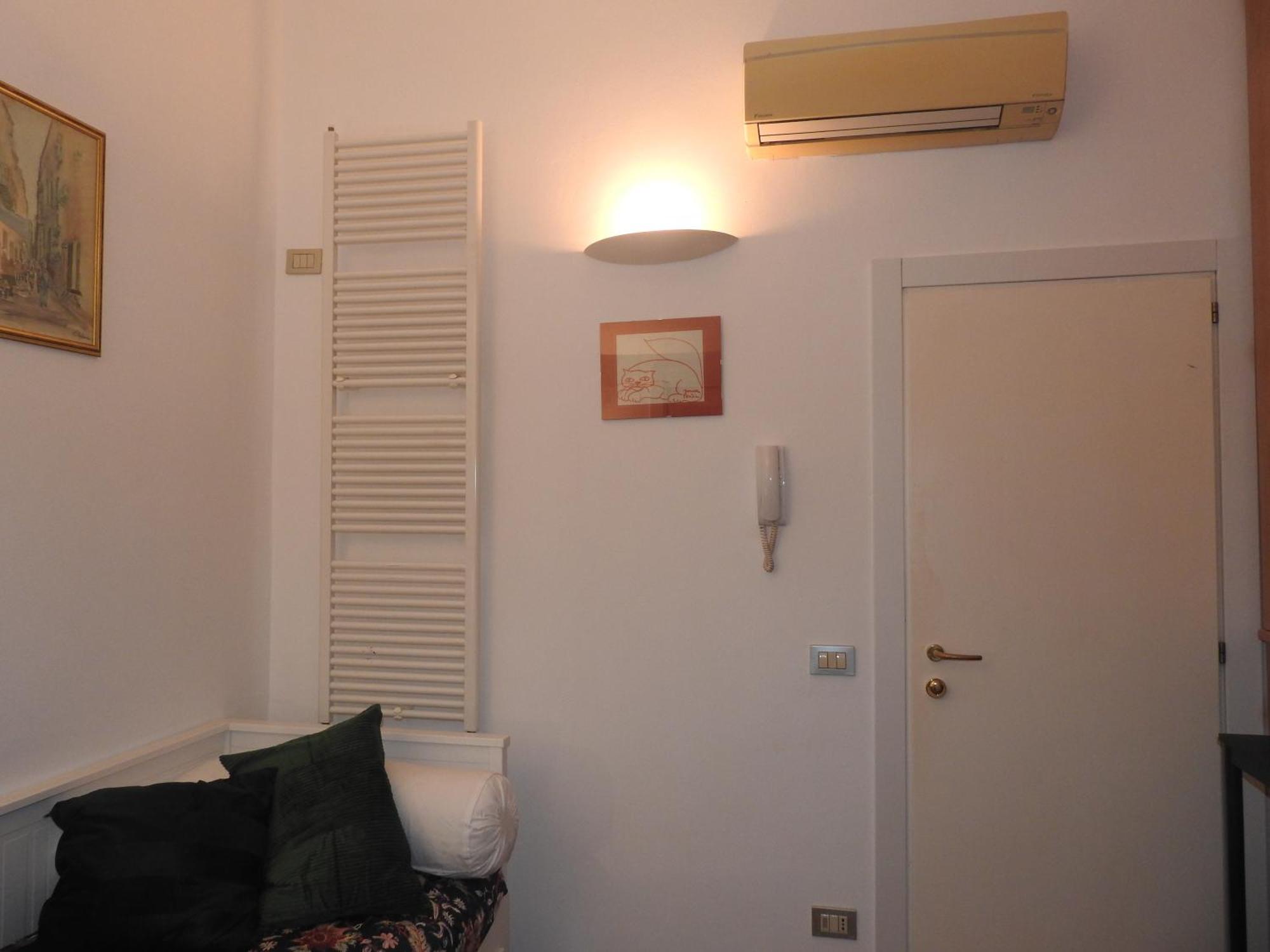 A Casa Di Ross Apartment Milan Exterior photo