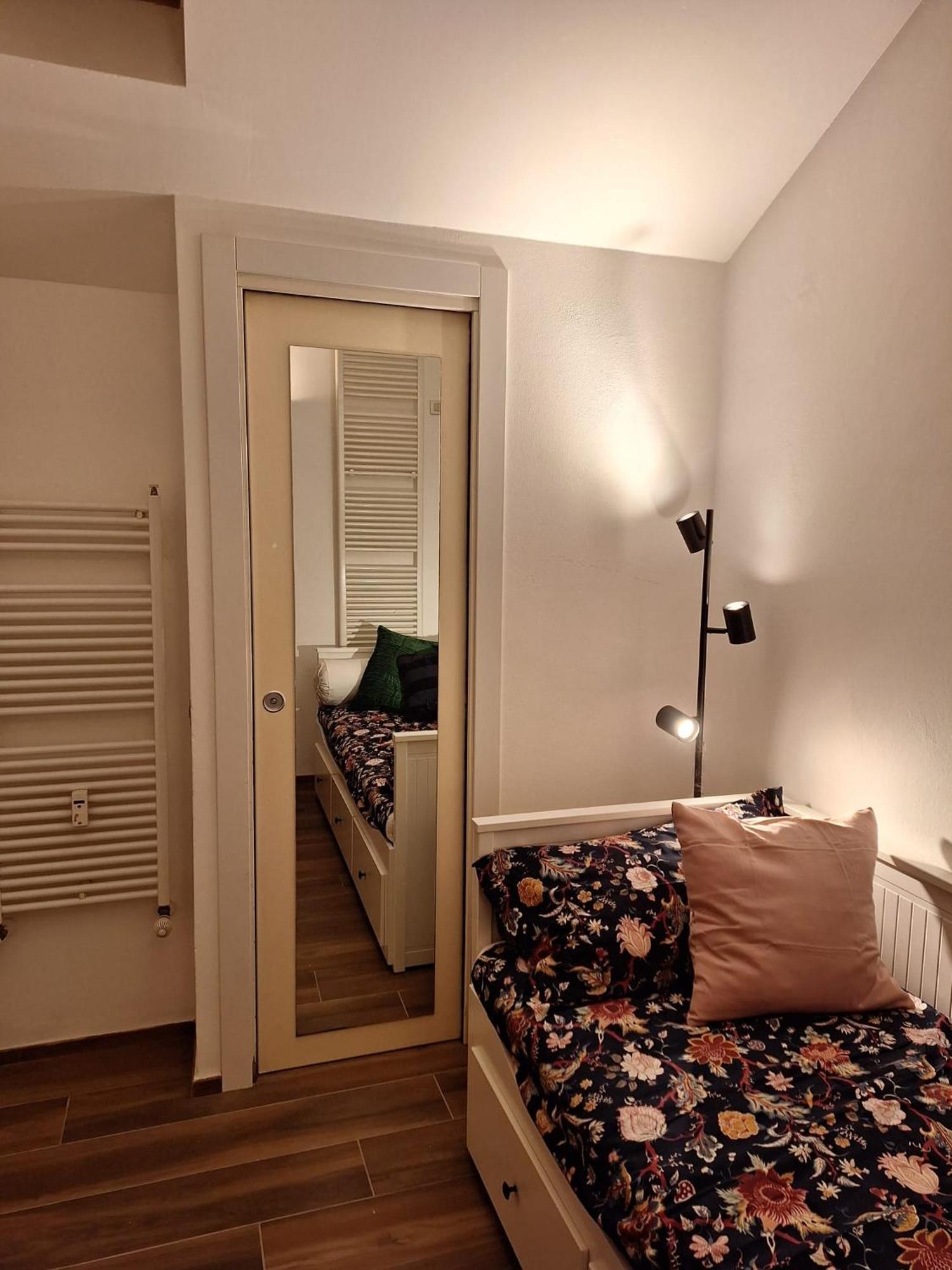 A Casa Di Ross Apartment Milan Exterior photo